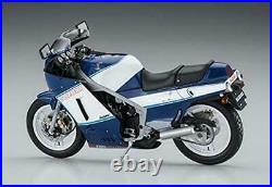 1/12 Suzuki RG400? Late Type Blue / White Color w / Under Cowl Plastic Model