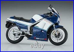 1/12 Suzuki RG400? Late Type Blue / White Color w / Under Cowl Plastic Model