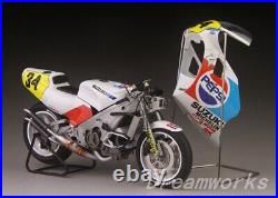 AwardWinner Built 1/12 Suzuki RGV-Gamma XR74 Pepsi +Cowling Stand+Outline+Pipe