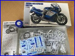 Hasegawa 1/12 Plastic model kit SUZUKI GSX-750 with blue spray from japan