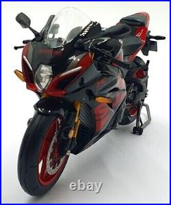 LCD Models 1/12 Scale 02138 Suzuki GSX-R R1000 Motorbike Black/Red