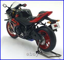 LCD Models 1/12 Scale 02138 Suzuki GSX-R R1000 Motorbike Black/Red