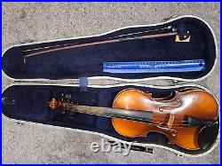 Suzuki Etude model 220 size 1/4 Violin, Japan with case & bow, Very Good Condition