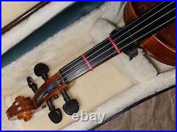 Suzuki model 2213 size 13 viola with case & bow. Japan. Very good condition