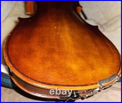 Suzuki model 2213 size 13 viola with case & bow. Japan. Very good condition