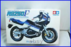 TAMIYA SUZUKI RG250r 1/12 Model Kit #24404